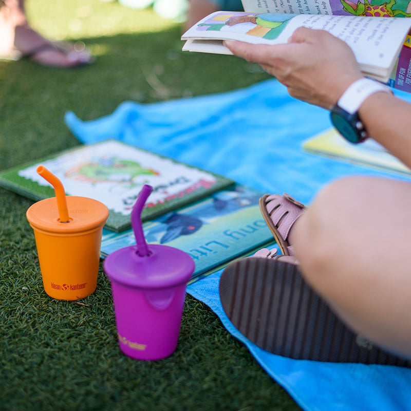 kid-s-sippy-cup-and-wide-water-bottle-set-b2 10oz_kids_cups_straw_reading_blanket_square.jpg