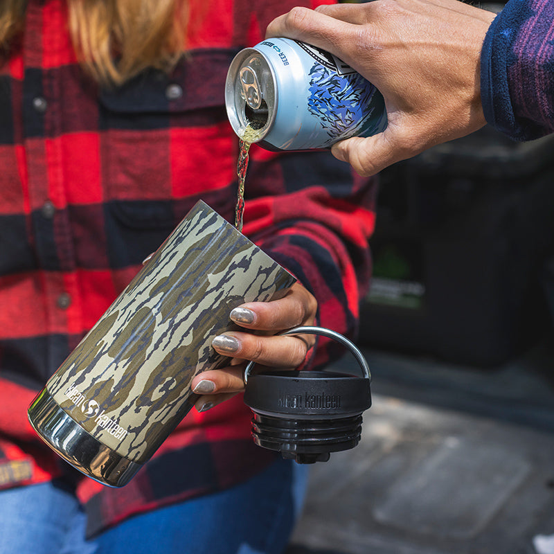 12oz-tkwide-with-cafe-cap-mossy-oak-x0 12oz_tumbler_mossyoak_bottomlands_beer_pour_square.jpg