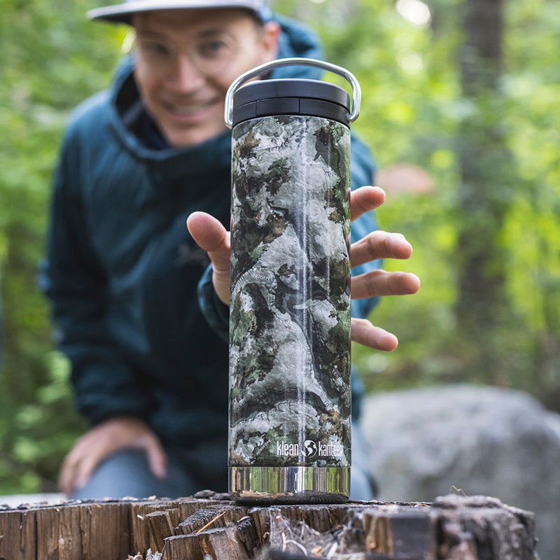 20oz-tkwide-with-cafe-cap-mossy-oak-e4 20oz_bottle_twist_mossyoak_terragila_closeup_square.jpg