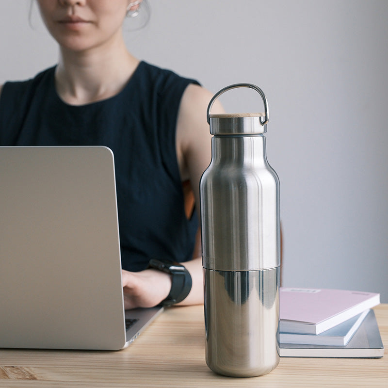 20oz-rise-reflect-with-bamboo-cap-z1 20oz_rise_reflect_desk_laptop_square.jpg