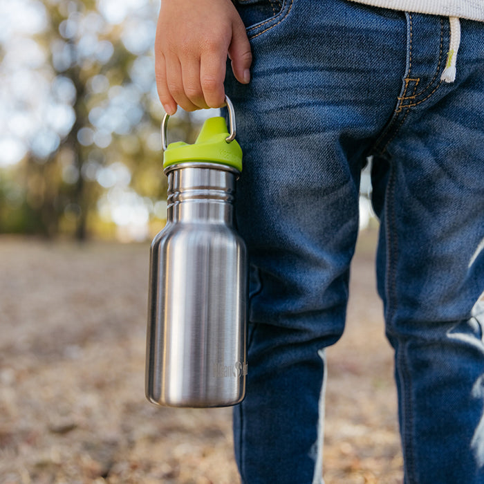classic-kid-sippy-cap-p6 K12CNSIPPY-BS-kids_sippy_bottle_carry_lifestyle_f9e24b84-a0ae-465d-aad5-3c60c5592b7d.jpg