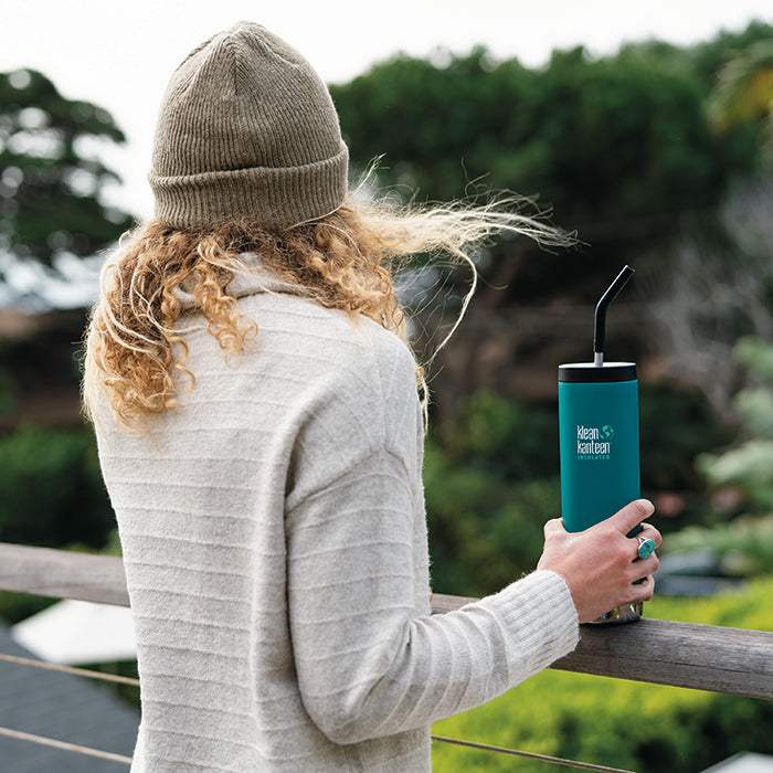 tkwide-straw-cap-q2 K20TKWPCC-EB-20pz-bottle-straw-cap_lifestyle.jpg