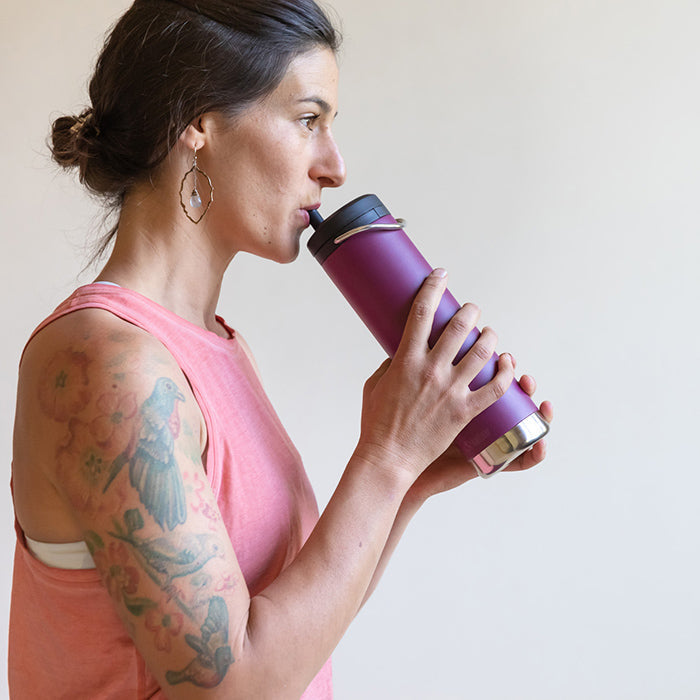 tkwide-twist-cap-with-straw-kit-r3 K20TKWPT-PP-T-TWIST-straw_cap_drinking_yoga_lifestyle_64bb08ca-98d0-4e89-83fd-b166cda65ccd.jpg