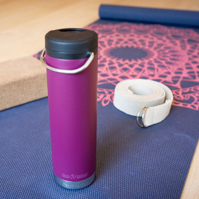 tkwide-twist-cap-with-straw-kit-r3 K20TKWPT-PP-T-TWIST-yoga_bottle_closed_lifestyle_a5ac6535-9c60-42bb-86fe-b94b5cef2b68.jpg
