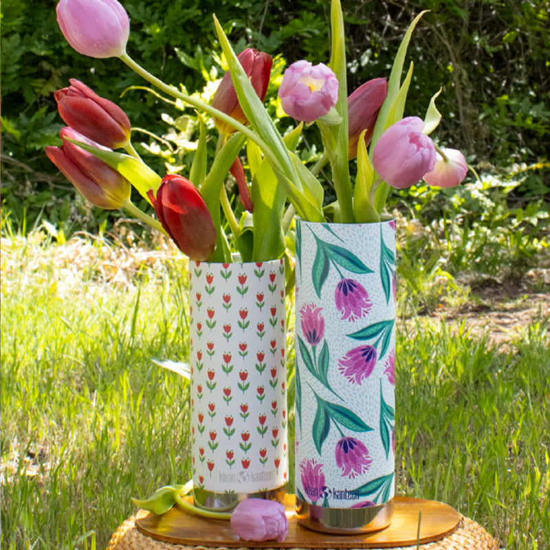 16oz-tkwide-with-cafe-red-tulips-i5 bottles_seasonal_spring_flowers_2_square.jpg