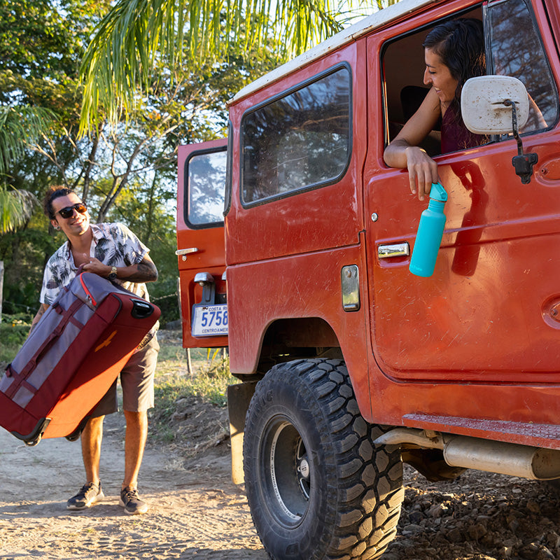 18oz-classic-with-flip-seal-sport-cap-o5 classic_18oz_flip_seal_baltic_jeep_packing_window_square.jpg