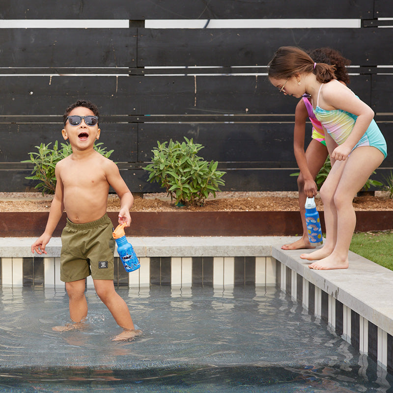 12oz-kid-s-classic-with-flip-seal-sport-cap-d5 kid_sport_flip_seal_12oz_boy_pool_square.jpg