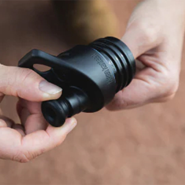 sport-cap-maintenance-kit-e8 sport_cap_maintenance_kit_pull_valve_out_lifestyle.jpg