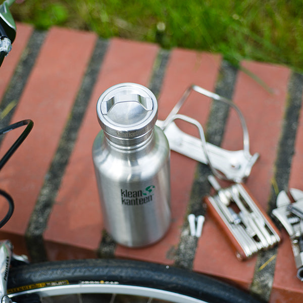 classic-steel-loop-cap-s2 stainless_bottle_cap_bike_parts_lifestyle.jpg