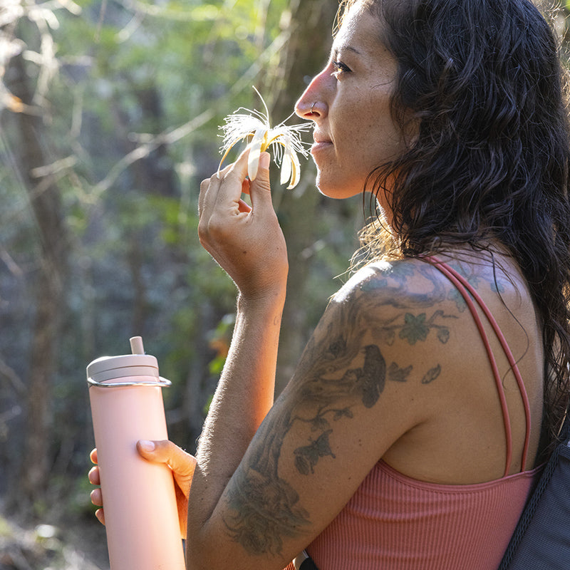 20oz-tkwide-made-to-do-more-bundle-q9 tkwide_20oz_insulated_bottle_twist_woman_flower_costarica_square.jpg