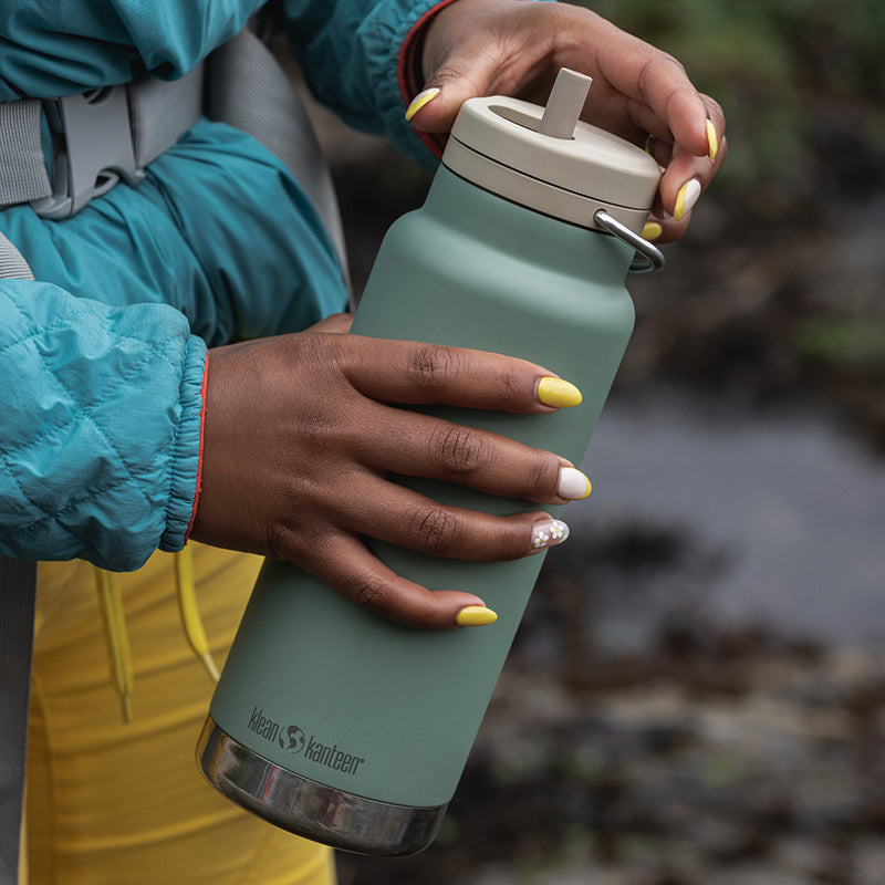 32oz-tkwide-made-to-do-more-bundle-t4 tkwide_32oz_insulated_bottle_twist_closeup_seapsray_hand_square.jpg